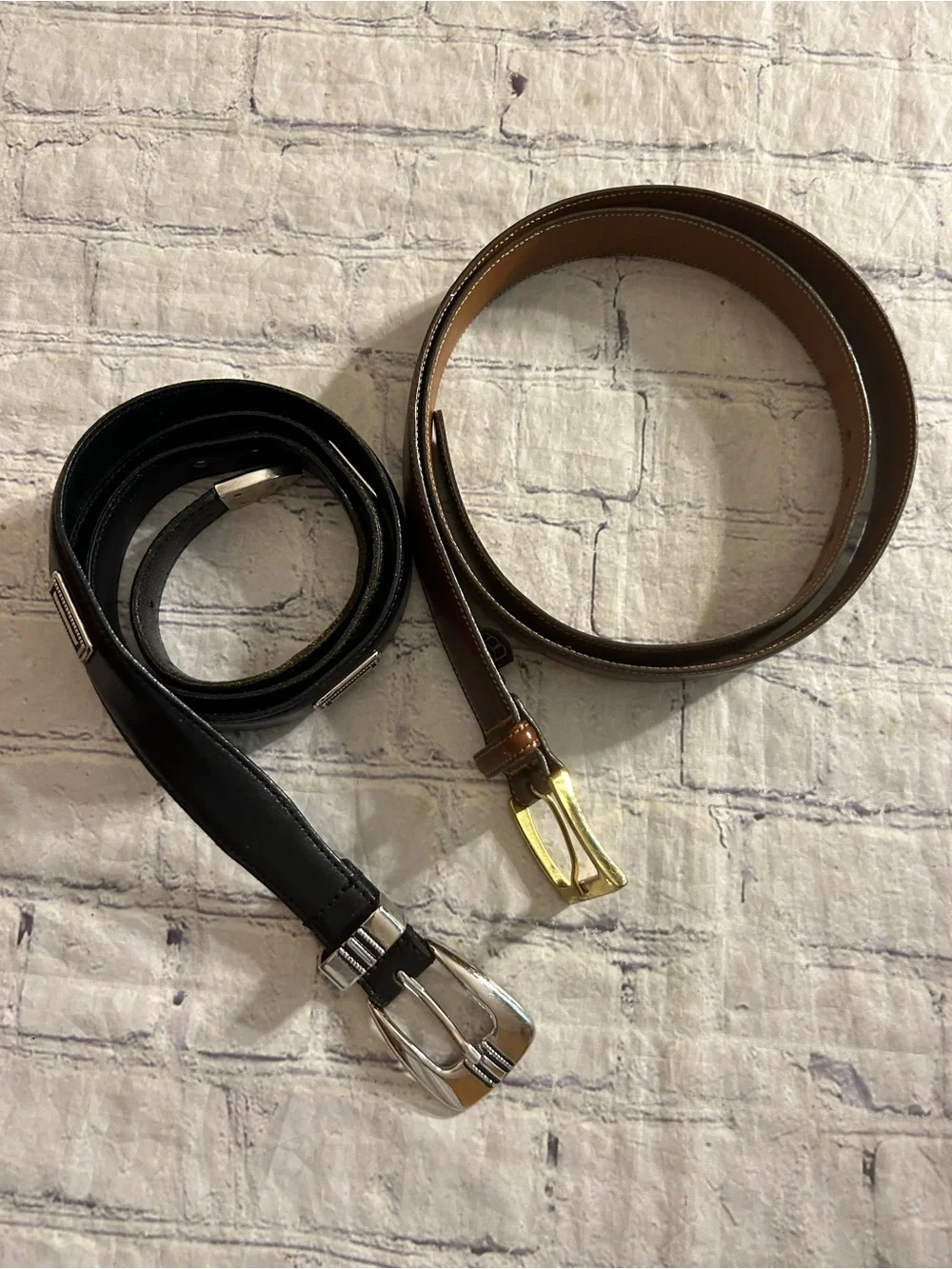 TRAFALGAR BROWN HANDCRAFTED GOLD TONE BUCKLE 42 & BLACK WESTERN SILVER TONE 42